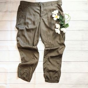 Army green Gap slack joggers - Sz 16R